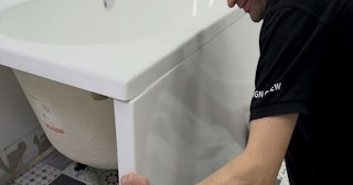 Установка экрана под ванну - цена за работу от 4188 руб. в Каменске-Шахтинском